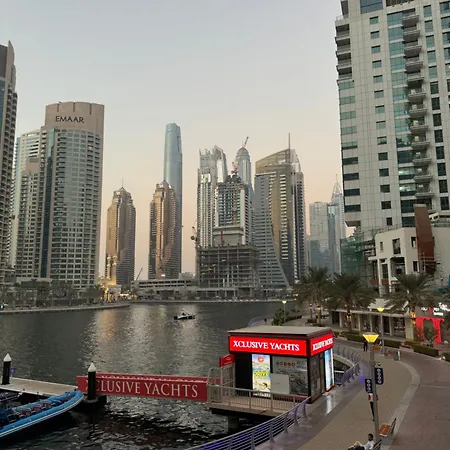 Appartamento Golden Hour Marina View Dubai Esterno foto
