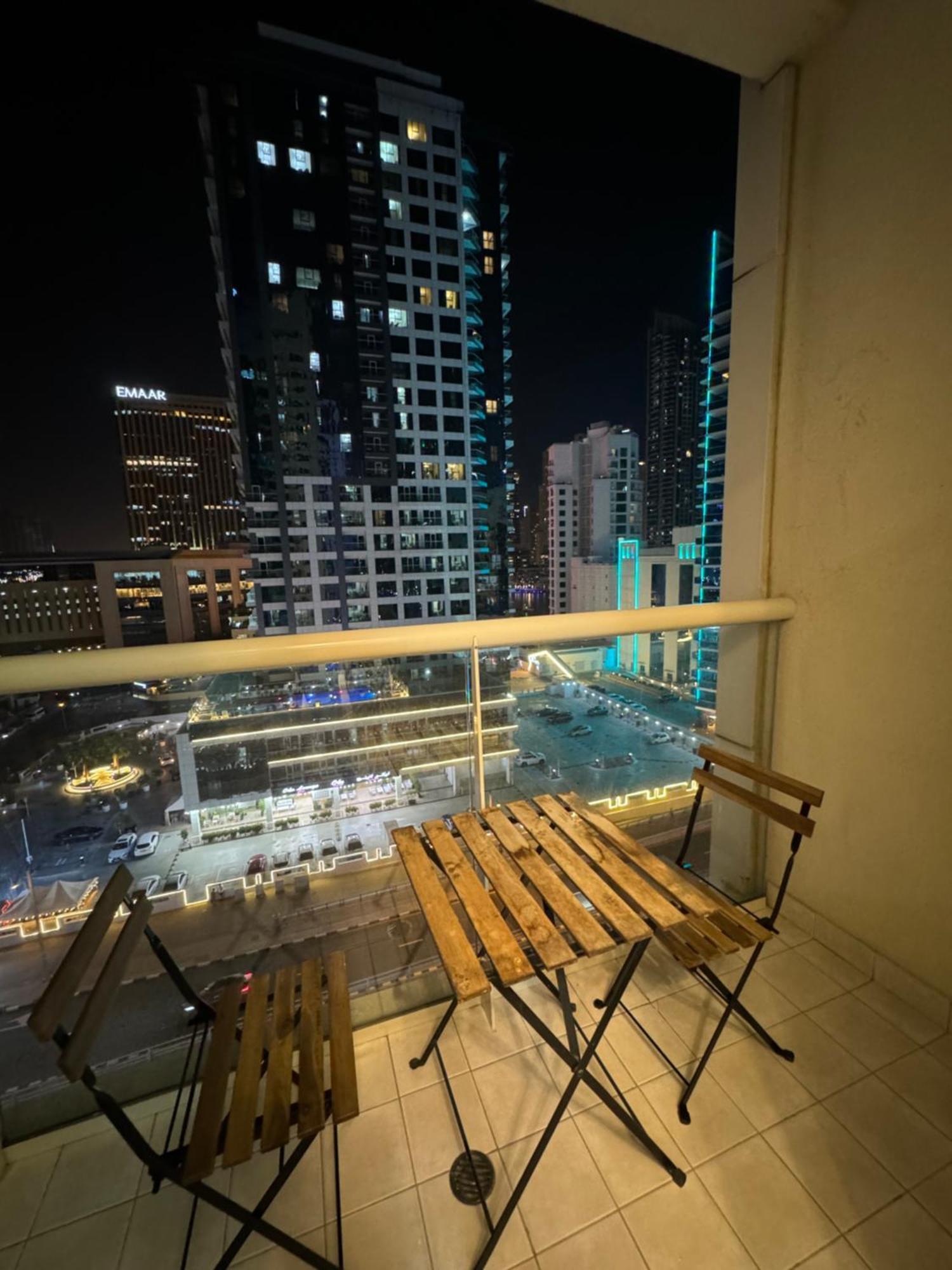 Golden Hour Marina View Appartamento Dubai